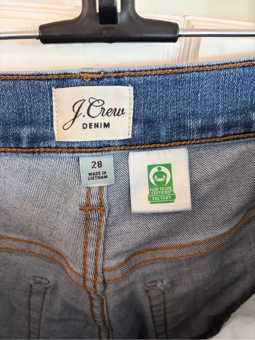 J Crew 9” vintage straight Straight-Leg High-Rise Women’s Jeans in Medium Blue - Picture 4 of 9